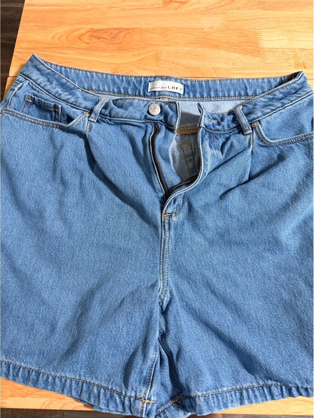 Ann Taylor LOFT Denim Shorts Size 10
